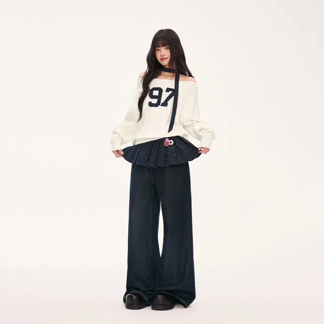 WEEKEND HUB chic2025