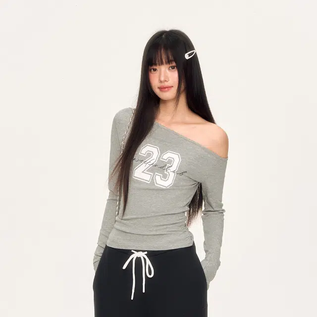 WEEKEND HUB T