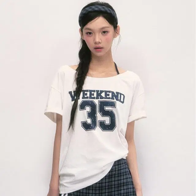 WEEKEND HUB T