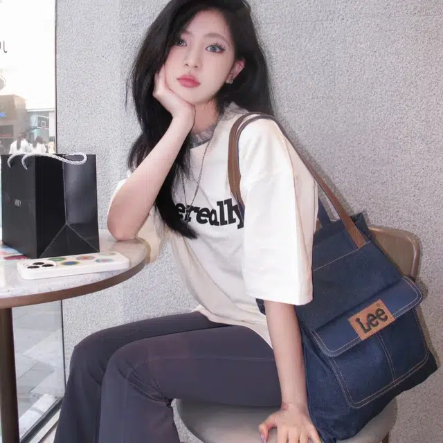 Lee
