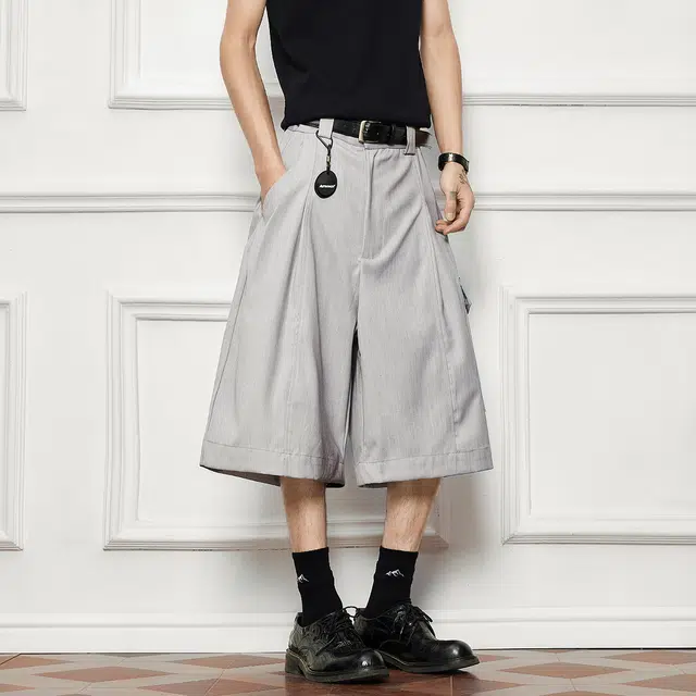 欧路得 老钱风口袋西装美式抗皱挺括立体收褶宽松休闲短裤 男款