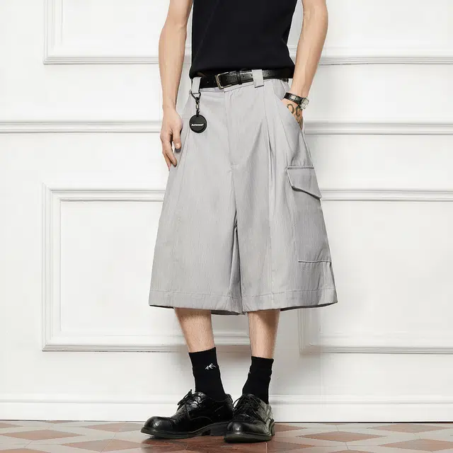 欧路得 老钱风口袋西装美式抗皱挺括立体收褶宽松休闲短裤 男款