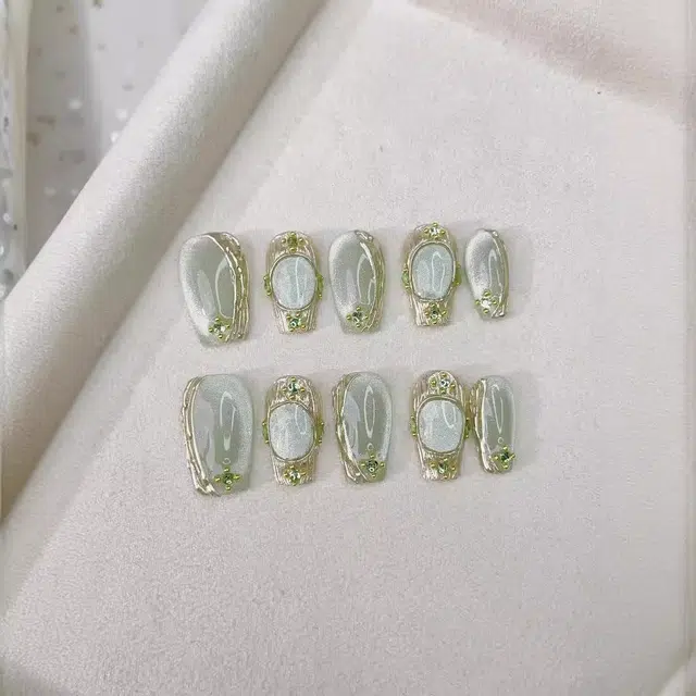 彩柚树 纯手工布契拉提爆闪晶石猫眼  穿戴甲 短梯青色晕染 可爱