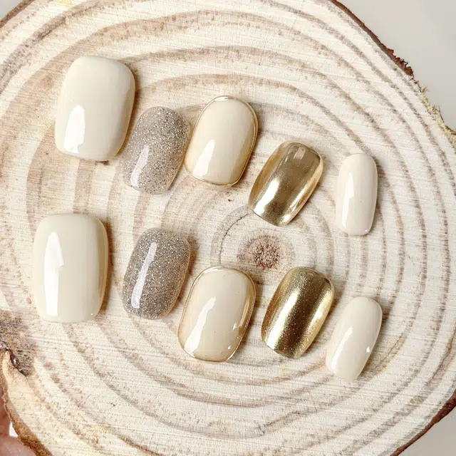 彩柚树 纯手工  穿戴甲 短款白色晕染 可爱