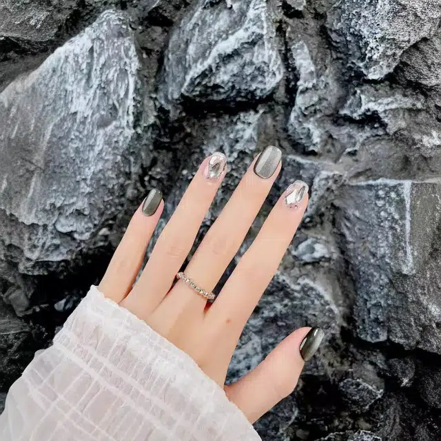 彩柚树 晶石猫眼  穿戴甲 短款黑色晕染 可爱