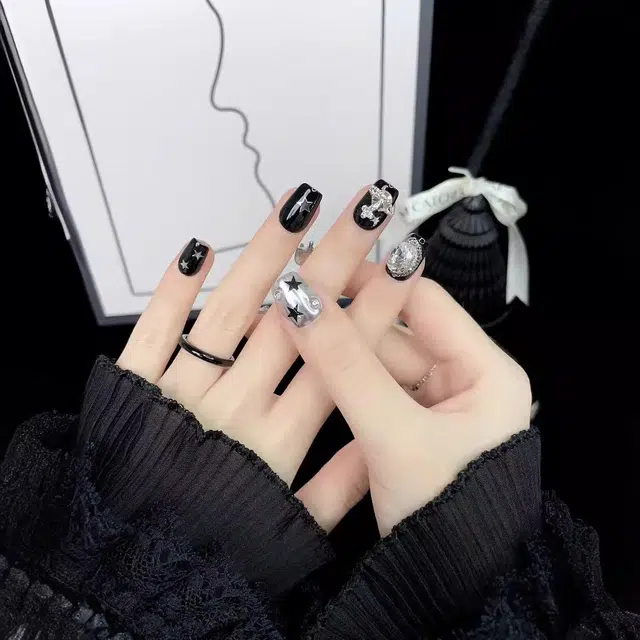 彩柚树 西太后银满钻  穿戴甲 短梯黑色晕染 可爱