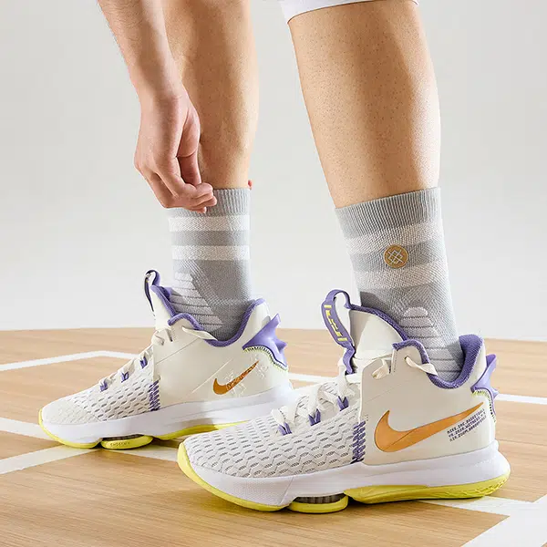Stance 1