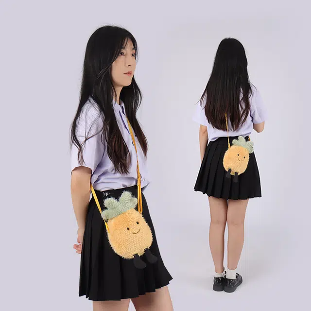 APRICOT LAMB 25cm