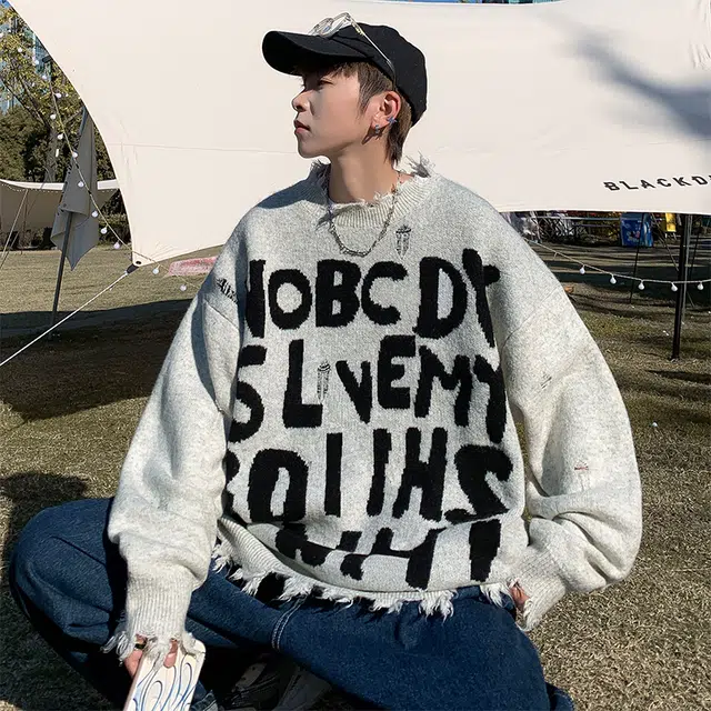 雅鹿 美式高街复古破洞满印字母宽松落肩套头慵懒风休闲圆领长袖毛衣 男女同款
