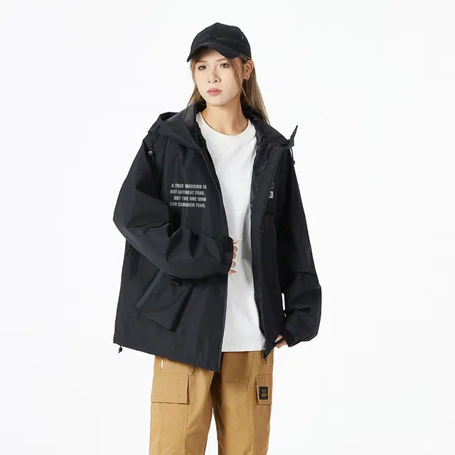 雅鹿  山系户外登山徒步远足旅游露营百搭设计宽松舒适  防风防寒冲锋衣 男女同款