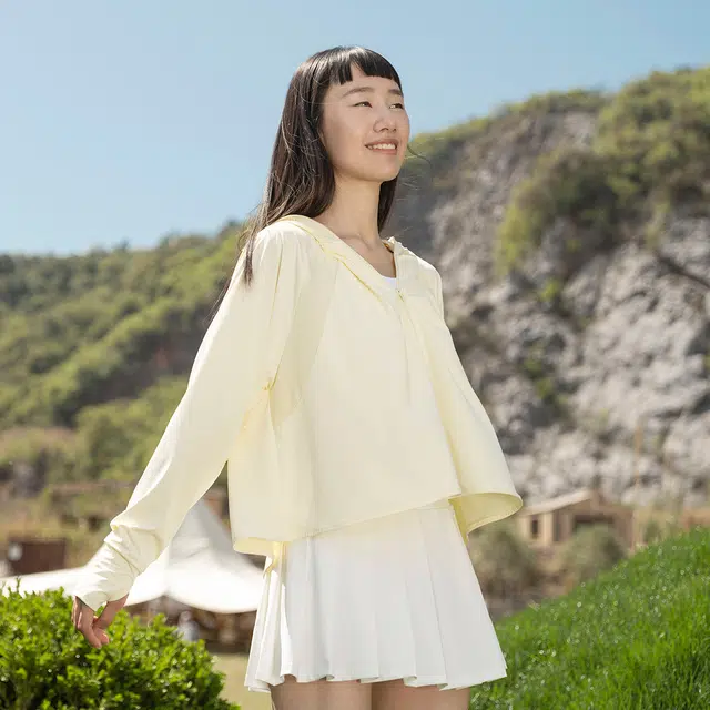 犸凯奴 防紫外线遮阳大帽檐短款纯色简约舒适百搭外套 防晒服 女款