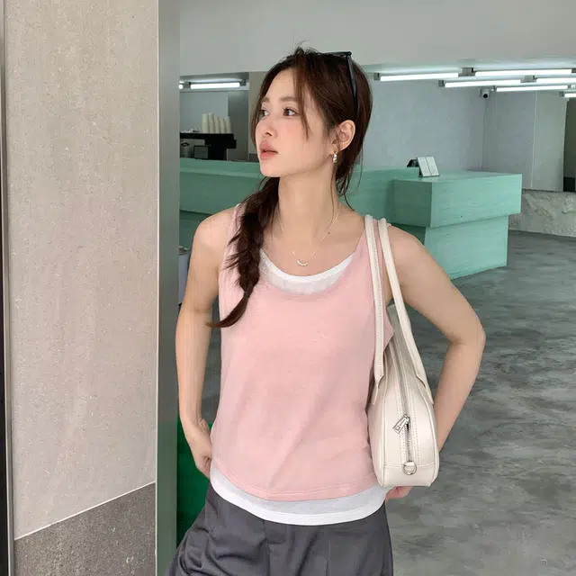 犸凯奴 薄款天丝设计感圆领柔软亲肤遮副乳假两件外穿上衣无袖背心 女款