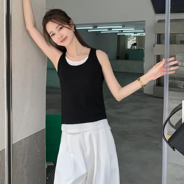 犸凯奴 薄款天丝设计感圆领柔软亲肤遮副乳假两件外穿上衣无袖背心 女款