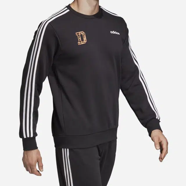adidas DD