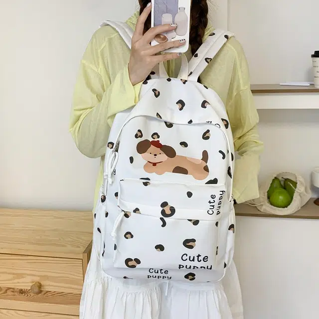 如意士 卡通腊肠狗可爱甜美时尚百搭轻便 尼龙布 双肩包 女款 多色