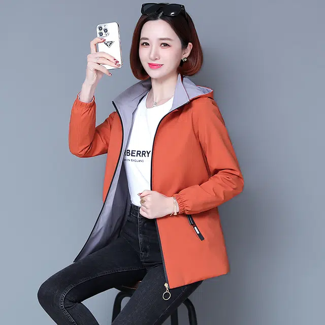 缪斯的诱惑 两面穿时尚潮流洋气减龄百搭多功能一衣两穿挺括适中柔软舒适户外运动防风保暖休闲冲锋工装软壳衣双面穿长袖外套连帽夹克  女款