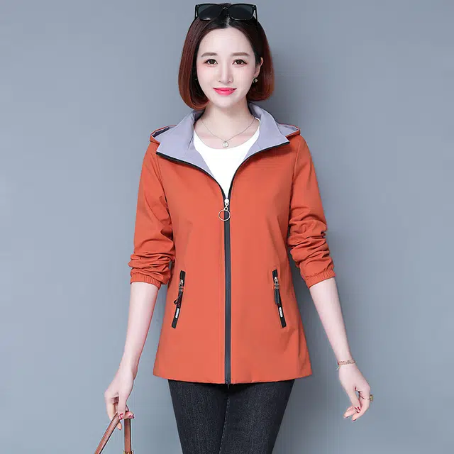 缪斯的诱惑 两面穿时尚潮流洋气减龄百搭多功能一衣两穿挺括适中柔软舒适户外运动防风保暖休闲冲锋工装软壳衣双面穿长袖外套连帽夹克  女款