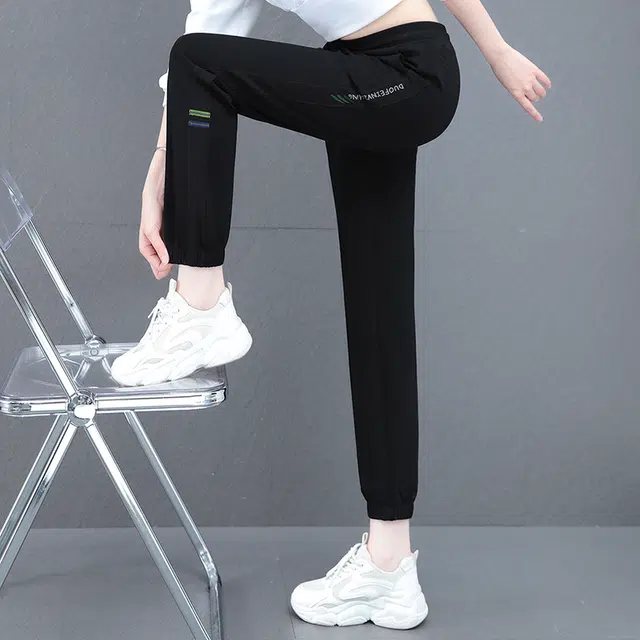 缪斯的诱惑 时尚简约纯色束脚设计保暖舒适轻便透气修身高腰显高柔软亲肤轻盈柔顺面料百搭长裤休闲裤 女款