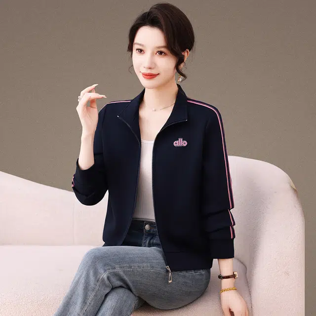 缪斯的诱惑 高质感时尚潮流洋气减龄美式复古风纯色条纹拼接烫钻绣标运动休闲宽松百搭通勤上衣简约针织衫柔软棒球开衫立领夹克外套 女款