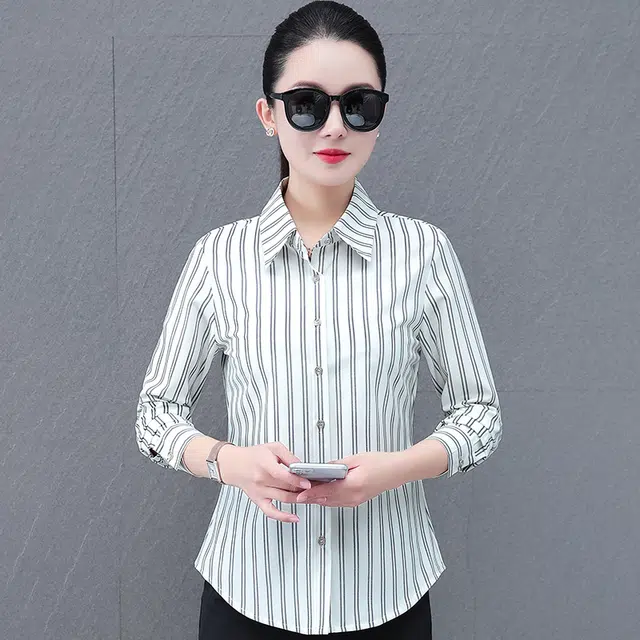 缪斯的诱惑 简约休闲条纹翻领设计宽松舒适修身显瘦柔软亲肤柔顺面料商务日常通勤百搭时尚精致长袖上衣衬衫 女款