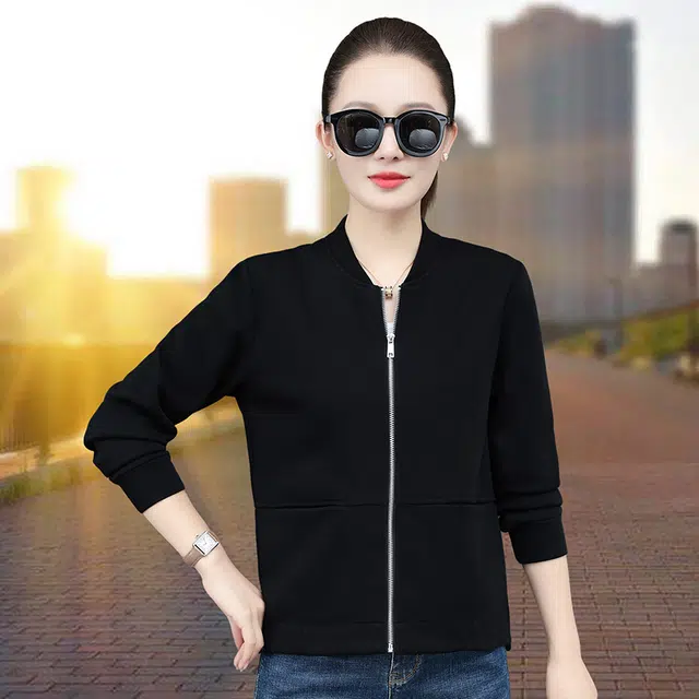 缪斯的诱惑 春秋穿搭时尚潮流纯色运动休闲长袖针织衫经典复古风棒球领上衣简约洋气减龄户外百搭软壳衣舒适亲肤外套立领夹克 女款