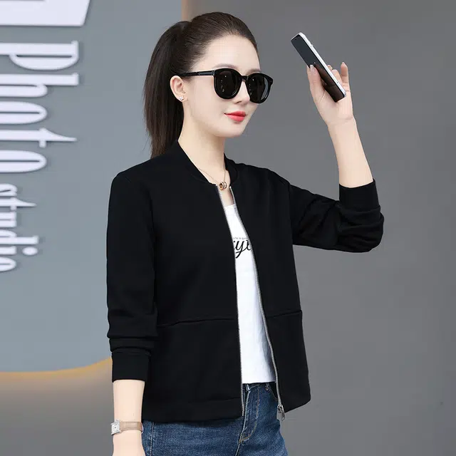 缪斯的诱惑 春秋穿搭时尚潮流纯色运动休闲长袖针织衫经典复古风棒球领上衣简约洋气减龄户外百搭软壳衣舒适亲肤外套立领夹克 女款