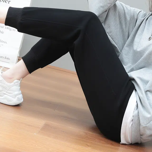 缪斯的诱惑 户外跑步日常基础款简约优雅纯色柔软舒适多功能百搭时尚松紧抽绳宽松束脚卫裤显瘦显高针织运动裤休闲裤 女款