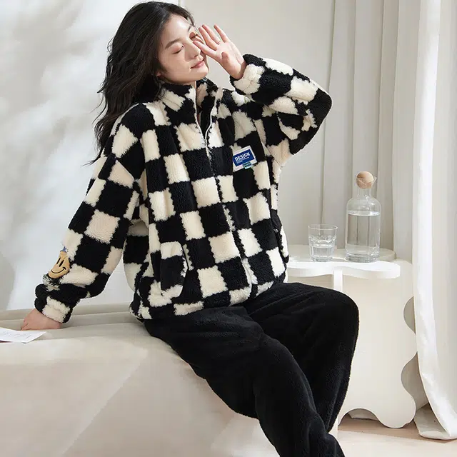 小情歌 家居服睡衣 珊瑚绒保暖睡衣女秋冬家居服女冬季大码长袖长裤女士连帽家居套装 女款 黑白格子