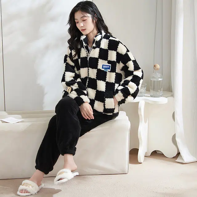 小情歌 家居服睡衣 珊瑚绒保暖睡衣女秋冬家居服女冬季大码长袖长裤女士连帽家居套装 女款 黑白格子