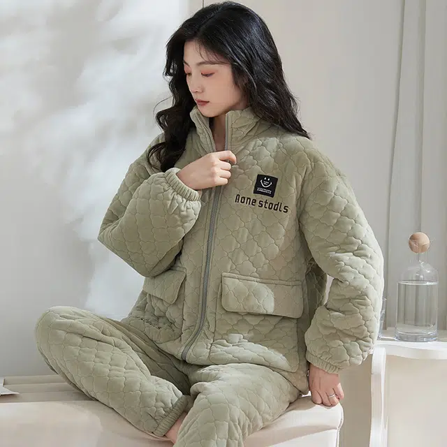 小情歌 糯叽叽的超厚珊瑚绒三层加厚夹棉保暖睡衣女秋冬家居服女冬季长袖长裤女士高领可外穿家居套装 女款 灰绿色