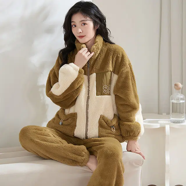 小情歌 家居服睡衣 珊瑚绒保暖睡衣女秋冬家居服女冬季高领长袖长裤女士家居套装 女款 亚麻色