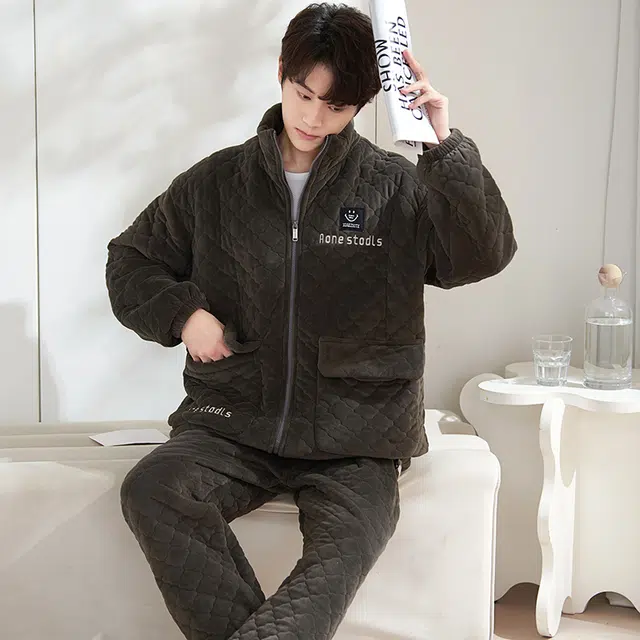 小情歌 糯叽叽的超厚珊瑚绒三层夹棉加厚保暖睡衣男秋冬家居服男冬季长袖长裤男士高领可外穿家居套装 男款 黑色