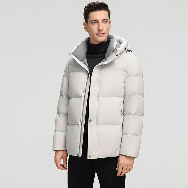 鸭鸭 泡芙系列 高充绒时尚韩版休闲百搭短款连帽冬季外套户外运动防风保暖加厚面包羽绒服 男女同款