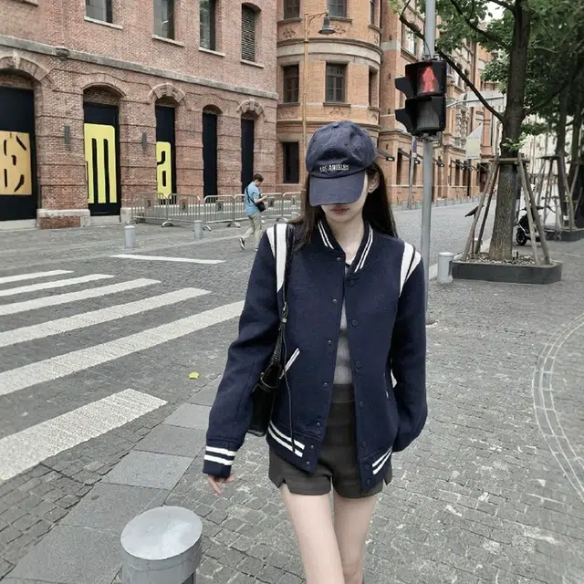 费尔岛上的猫  复古高街日系学院风撞色立领棒球领长袖秋冬百搭款棒球服 男女同款