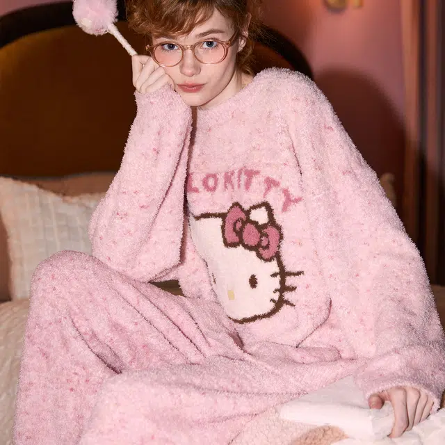 GUKOO x Hello kitty