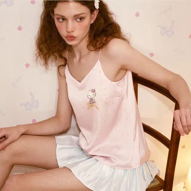 GUKOO x Hello Kitty V