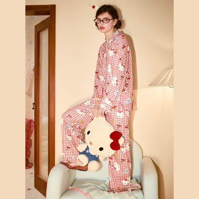 GUKOO x Hello Kitty