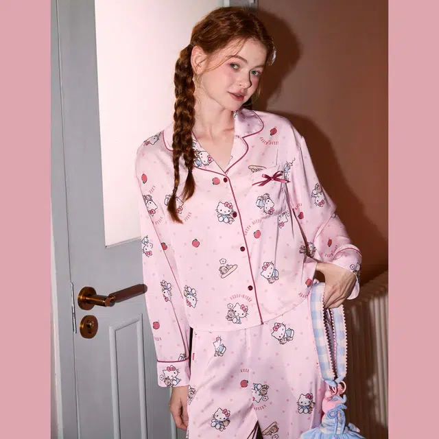 GUKOO x Hello Kitty