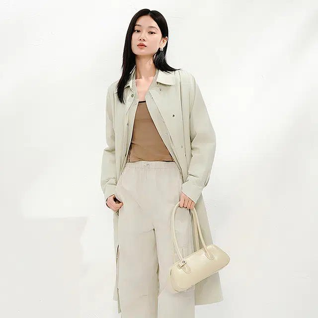 玖姿安娜蔻 舒适休闲百搭简约纯色长袖风衣 女款