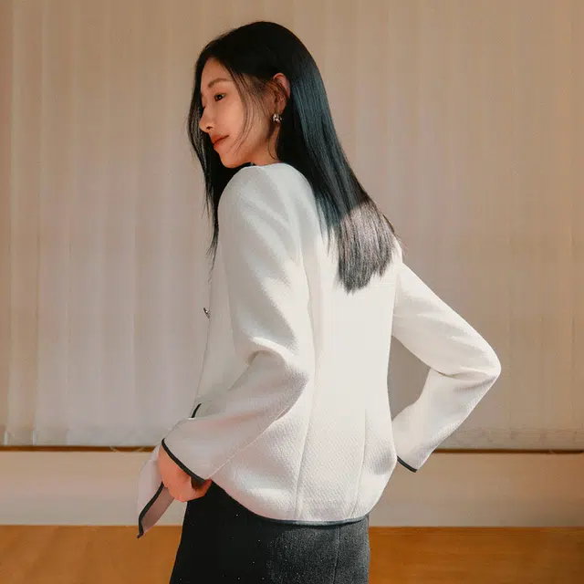 玖姿安娜蔻 极简优雅小香风撞色通勤百搭西装 女款 米白