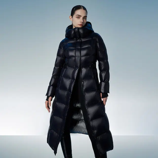 坦博尔 连帽厚款纯色长袖羽绒服 女款