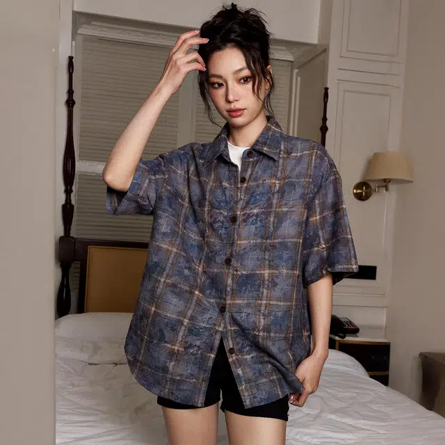 佐贝卡 宽松油画扎染褶皱感休闲格子短袖衬衫 女款 蓝咖