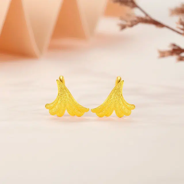 999