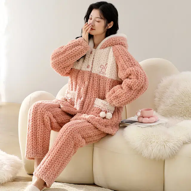 可人儿 珊瑚绒三层夹棉睡衣睡裤 加绒加厚保暖 卡通小兔子连帽 甜美简约可外穿 家居套装 秋冬季 女款橘粉色