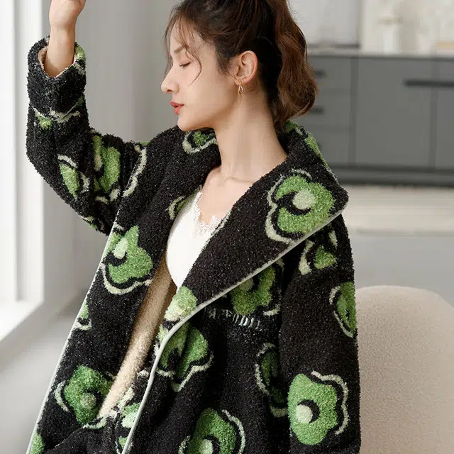 可人儿 云朵绒睡袍 加绒加厚  翻领小清新甜美可外穿睡衣睡裤家居套装 秋冬季 女款黑色