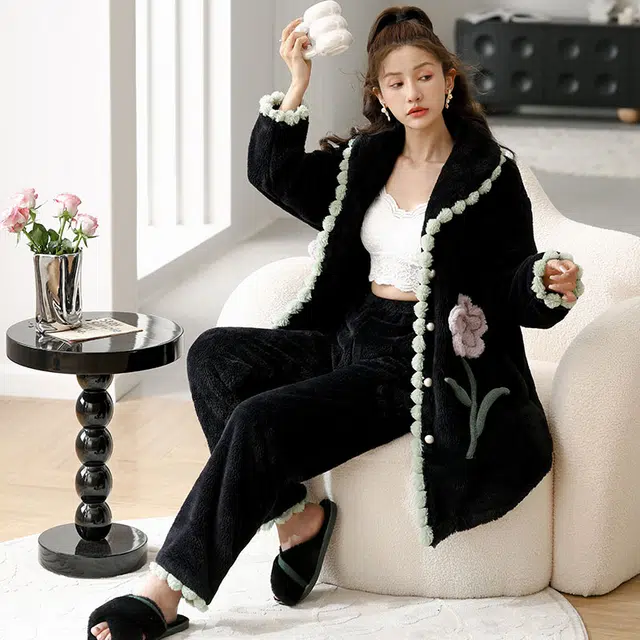 可人儿  珊瑚绒中长款睡衣睡裤 加绒加厚保暖  甜美花边可外穿家居套装  秋冬季女款黑色