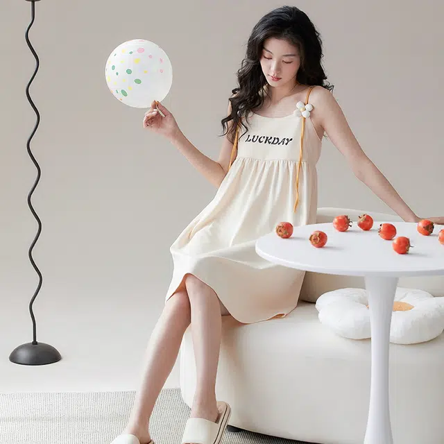 可人儿 小雏菊字母套头甜美温柔纯棉吊带睡裙 女款 杏色