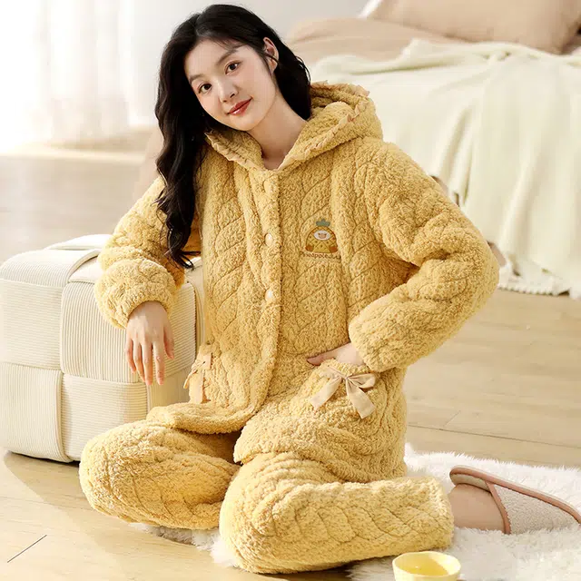 可人儿 珊瑚绒三层夹棉睡衣睡裤 加绒加厚保暖 小清新菠萝连帽 简约可外穿 家居套装 秋冬季 女款黄色