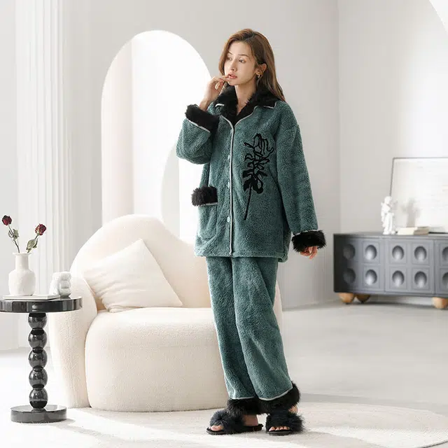 可人儿 珊瑚绒睡衣睡裤 加绒加厚保暖 撞色郁金香气质简约可外穿家居套装 秋冬季女款青色