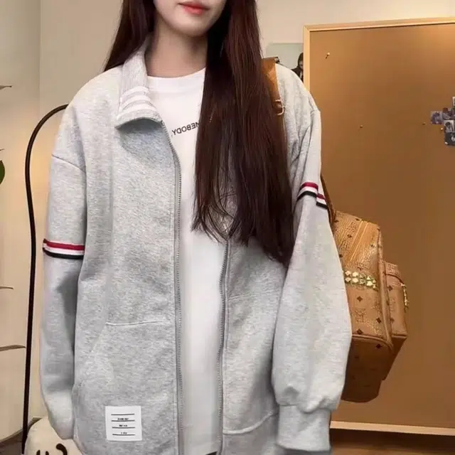 LIN MYKING tb
